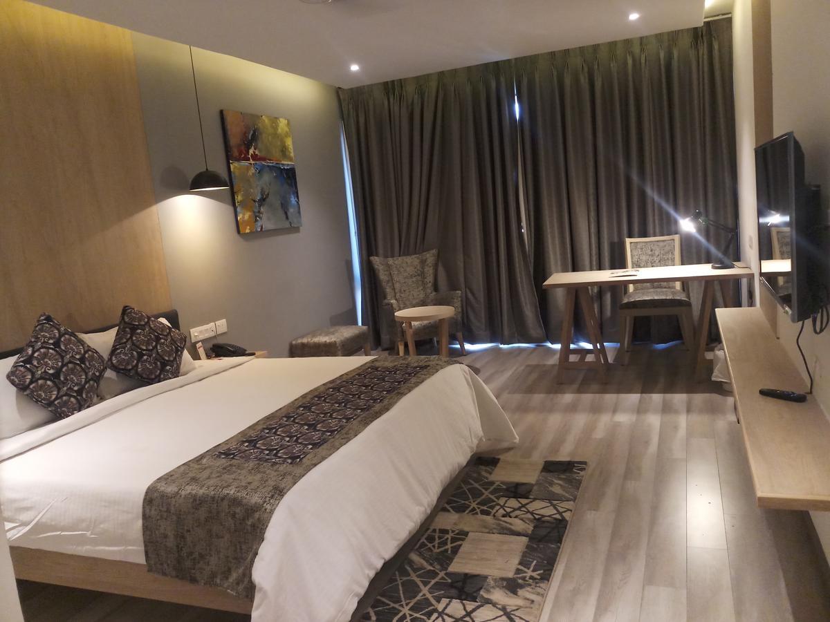 Hotel Tuli Interational Nagpur Exterior photo